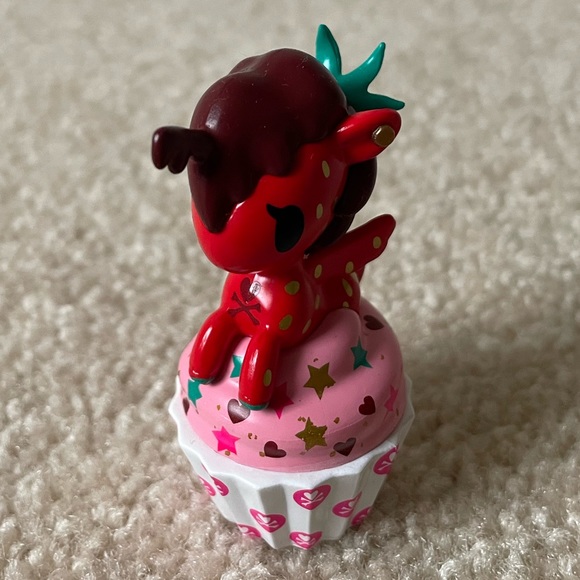NWT Toki Doki Blindbox Cupcorno strawberry delicious Unicorno + Donutella - Picture 3 of 7